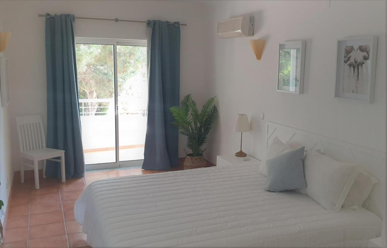 לאגוּ‏ש Apartment Vila Mos In Porto Mos Beach מראה חיצוני תמונה